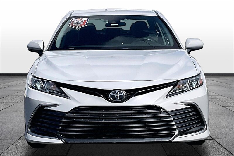 2022 Toyota Camry LE - Photo 3 - Ponce, AL 00717