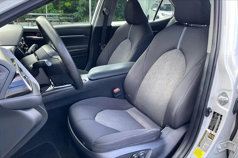 2022 Toyota Camry LE - Photo 25 - Ponce, AL 00717