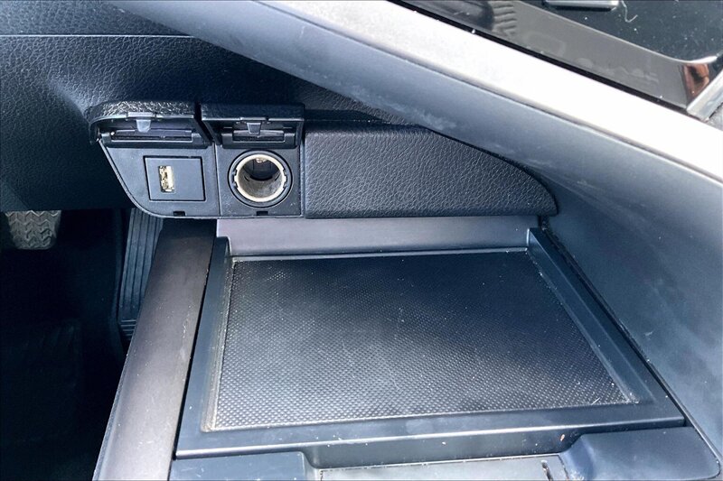 2022 Toyota Camry LE - Photo 32 - Ponce, AL 00717