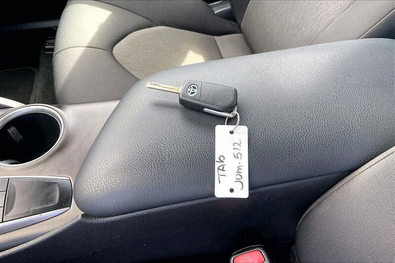 2022 Toyota Camry LE - Photo 11 - Ponce, AL 00717