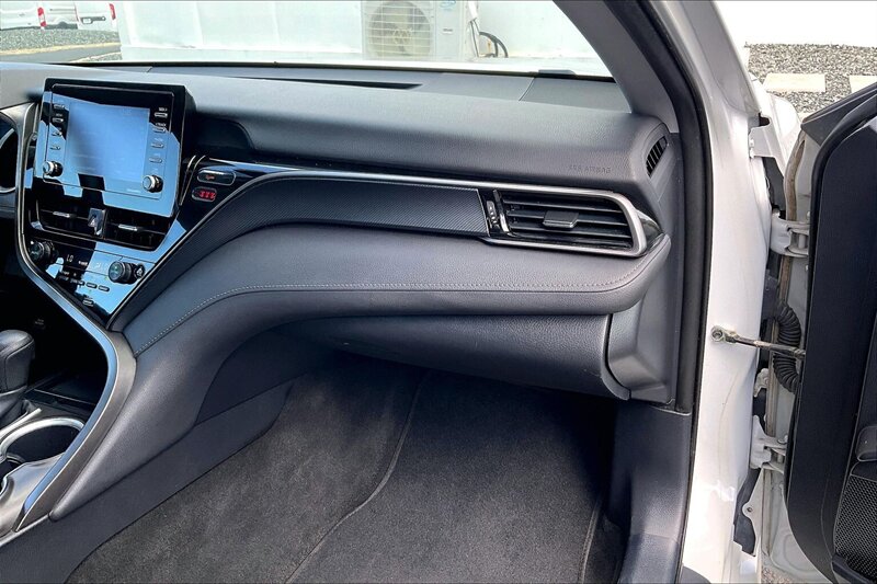 2022 Toyota Camry LE - Photo 16 - Ponce, AL 00717