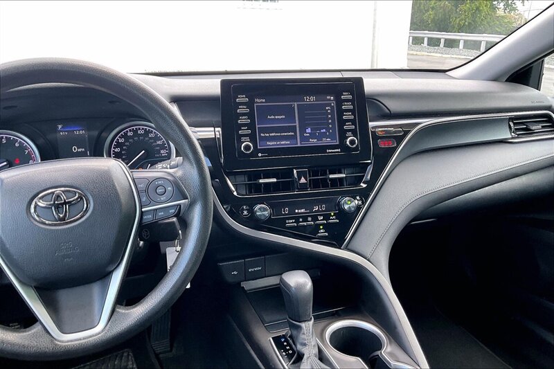 2022 Toyota Camry LE - Photo 6 - Ponce, AL 00717