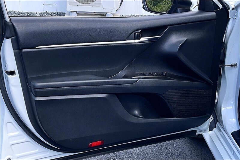 2022 Toyota Camry LE - Photo 23 - Ponce, AL 00717