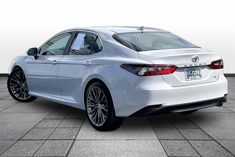 2022 Toyota Camry LE - Photo 12 - Ponce, AL 00717