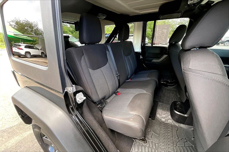 2016 Jeep Wrangler Unlimited Sport - Photo 25 - Ponce, AL 00717