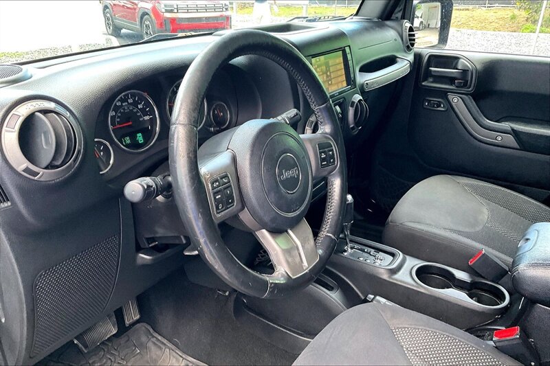 2016 Jeep Wrangler Unlimited Sport - Photo 13 - Ponce, AL 00717