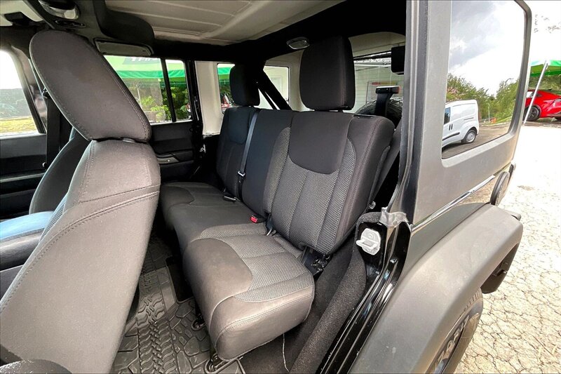 2016 Jeep Wrangler Unlimited Sport - Photo 24 - Ponce, AL 00717