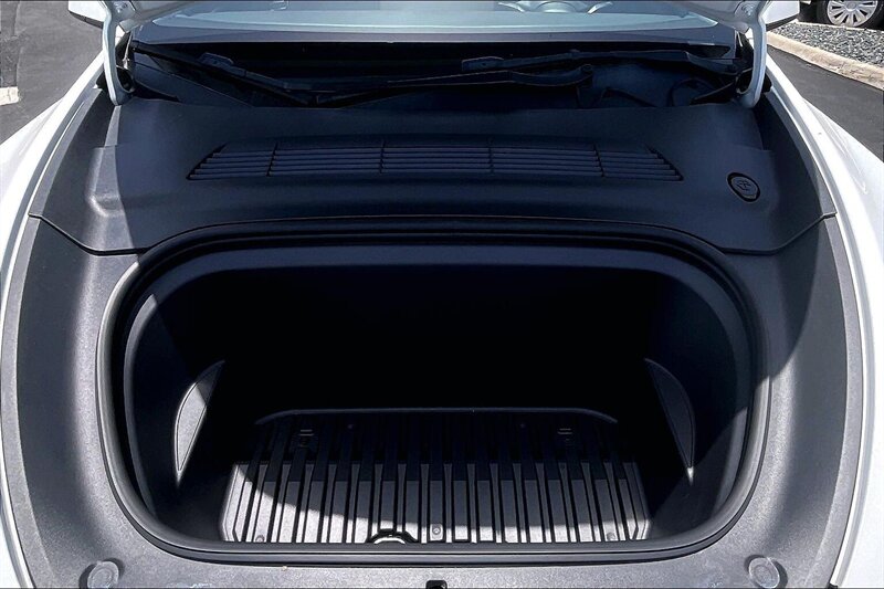 2022 Tesla Model Y Long Range - Photo 9 - Ponce, AL 00717