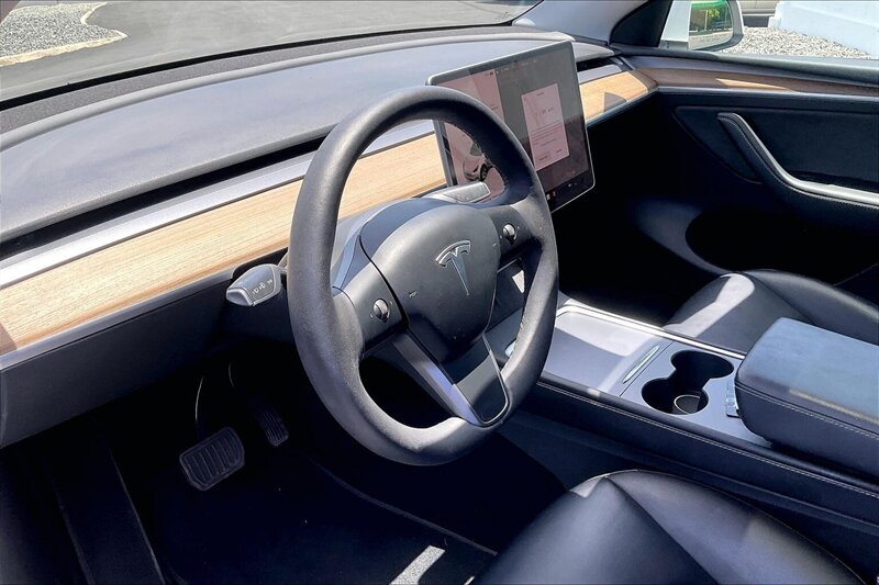 2022 Tesla Model Y Long Range - Photo 13 - Ponce, AL 00717