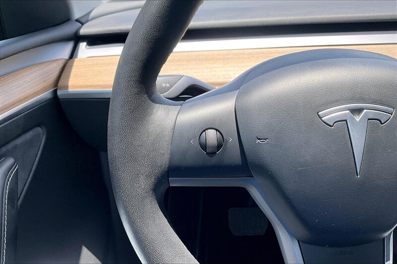 2022 Tesla Model Y Long Range - Photo 17 - Ponce, AL 00717