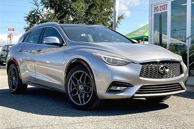 2017 INFINITI QX30  