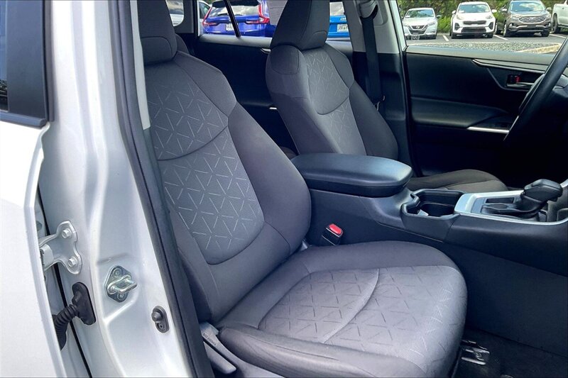 2021 Toyota RAV4 XLE - Photo 7 - Ponce, AL 00717
