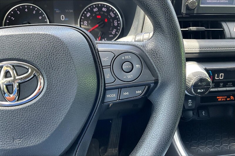 2021 Toyota RAV4 XLE - Photo 18 - Ponce, AL 00717