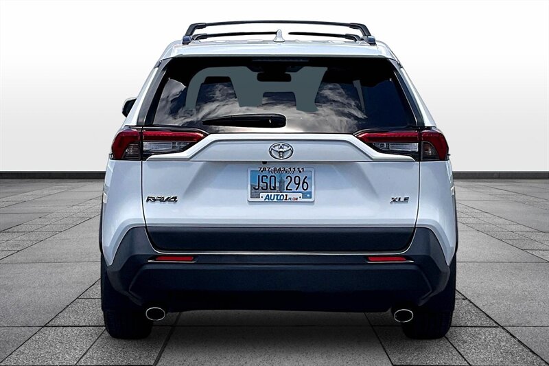 2021 Toyota RAV4 XLE - Photo 4 - Ponce, AL 00717