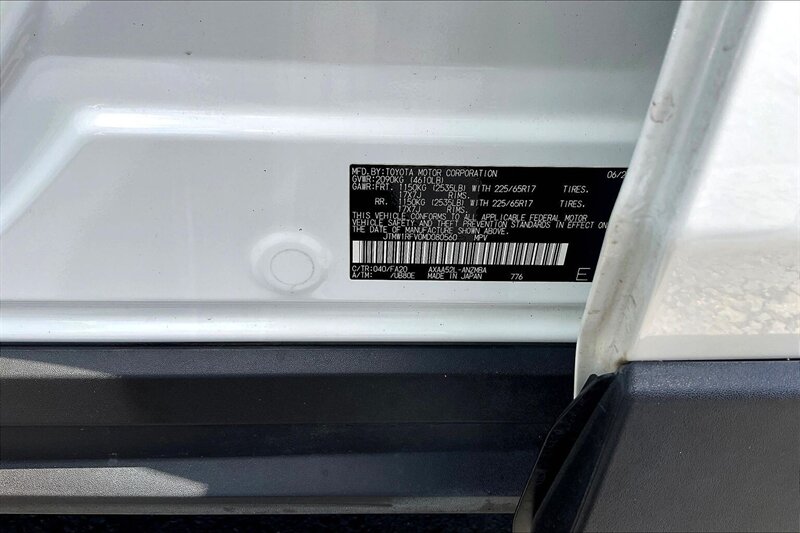 2021 Toyota RAV4 XLE - Photo 33 - Ponce, AL 00717