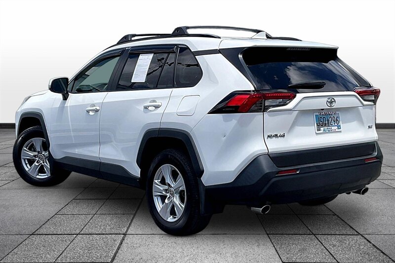 2021 Toyota RAV4 XLE - Photo 11 - Ponce, AL 00717