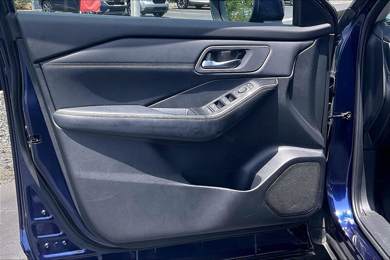 2025 Nissan Rogue SV - Photo 23 - Ponce, AL 00717