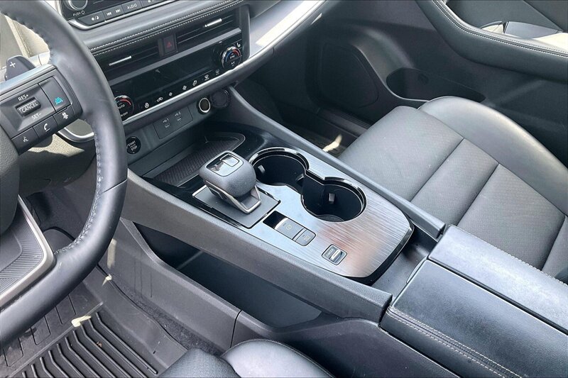 2025 Nissan Rogue SV - Photo 17 - Ponce, AL 00717
