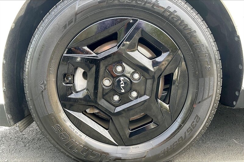 2025 Kia Carnival LXS - Photo 8 - Ponce, AL 00717