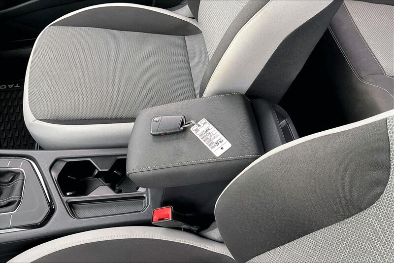 2024 Volkswagen Taos S - Photo 10 - Ponce, AL 00717