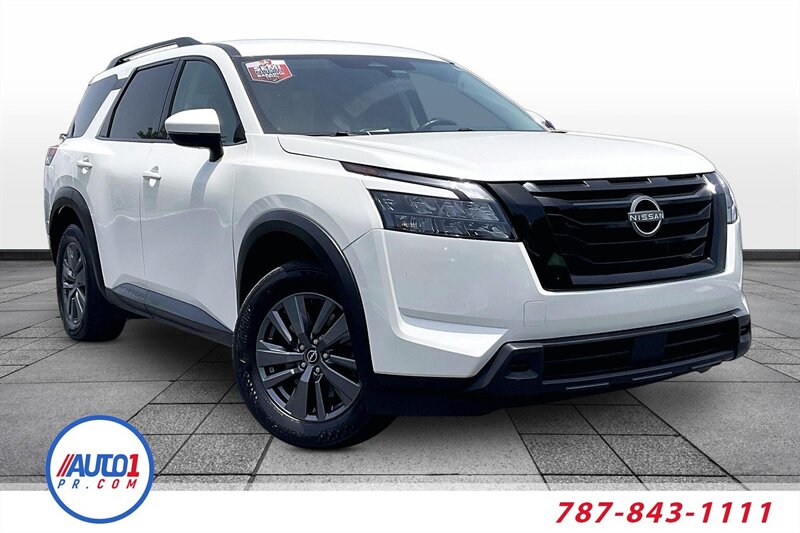 2023 Nissan Pathfinder SV  
