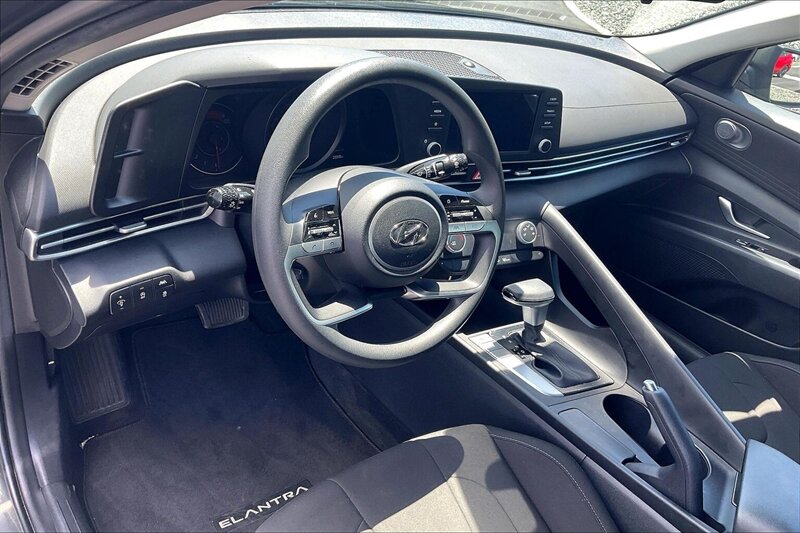 2023 Hyundai ELANTRA SE - Photo 14 - Ponce, AL 00717