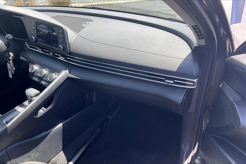 2023 Hyundai ELANTRA SE - Photo 16 - Ponce, AL 00717
