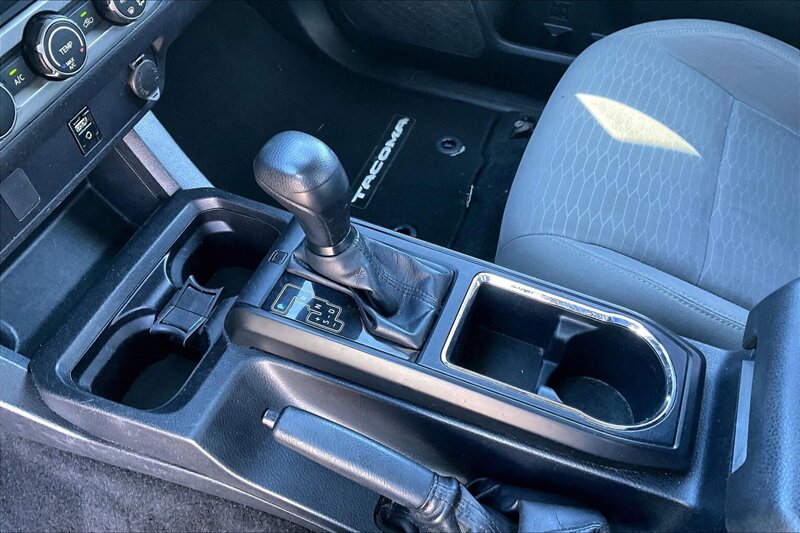 2019 Toyota Tacoma SR - Photo 17 - Ponce, AL 00717