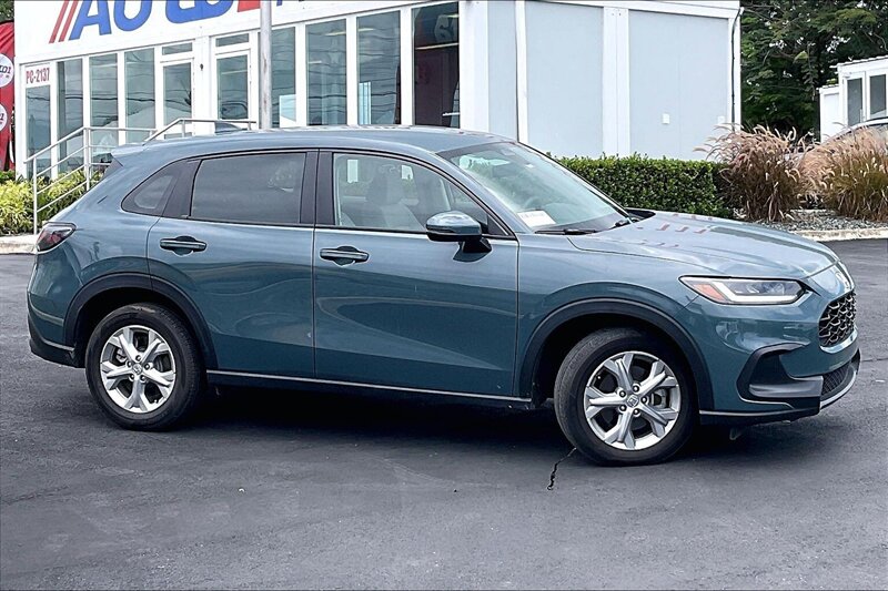 2025 Honda HR-V LX  