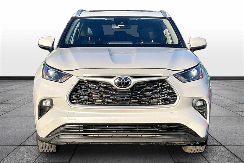 2023 Toyota Highlander LE - Photo 3 - Ponce, AL 00717