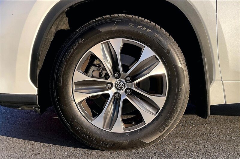 2023 Toyota Highlander LE - Photo 8 - Ponce, AL 00717