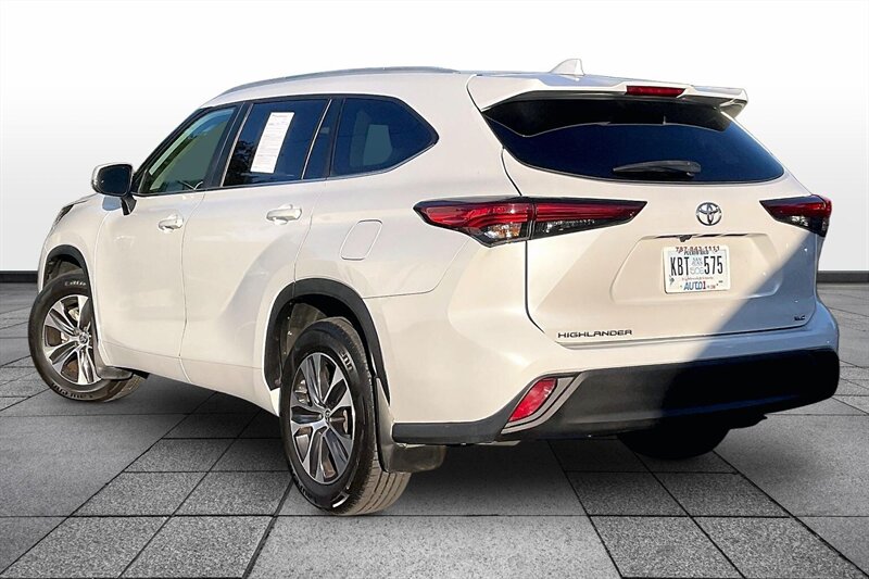2023 Toyota Highlander LE - Photo 11 - Ponce, AL 00717