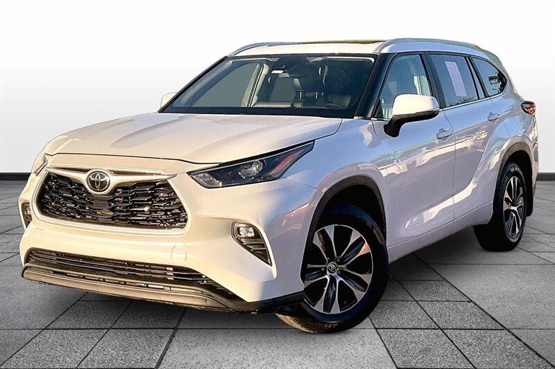 2023 Toyota Highlander LE - Photo 2 - Ponce, AL 00717