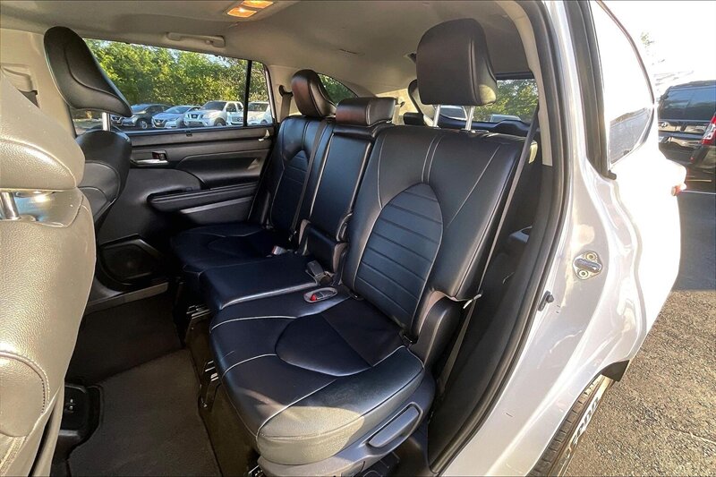 2023 Toyota Highlander LE - Photo 25 - Ponce, AL 00717