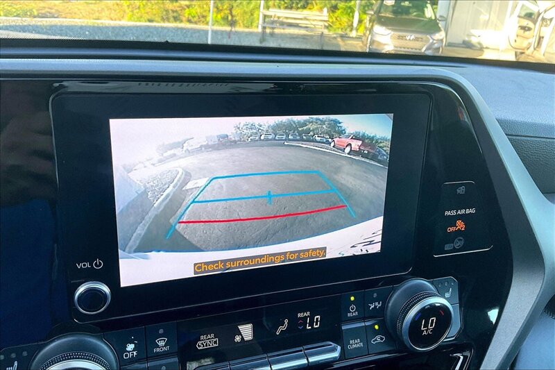 2023 Toyota Highlander LE - Photo 20 - Ponce, AL 00717