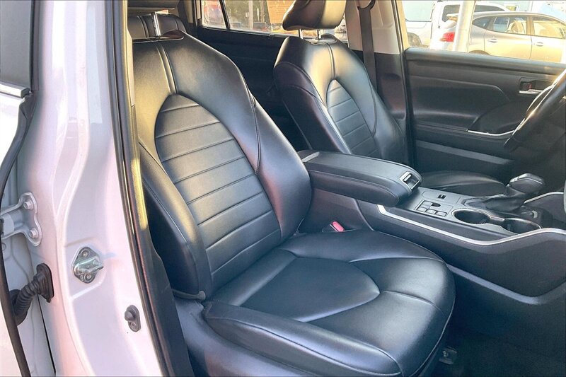 2023 Toyota Highlander LE - Photo 7 - Ponce, AL 00717