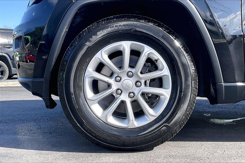 2021 Jeep Grand Cherokee Laredo E - Photo 8 - Ponce, AL 00717