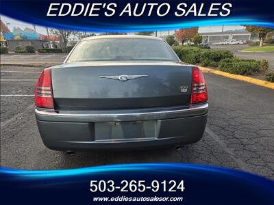 2005 Chrysler 300 C *** WITH LOW MILES*** - Photo 5 - Gresham, OR 97080