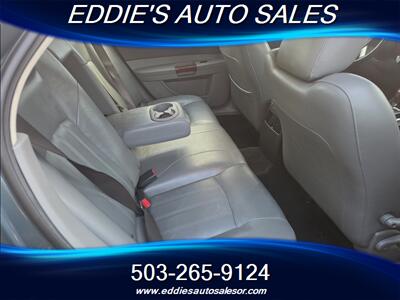 2005 Chrysler 300 C *** WITH LOW MILES*** - Photo 8 - Gresham, OR 97080