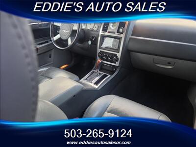 2005 Chrysler 300 C *** WITH LOW MILES*** - Photo 9 - Gresham, OR 97080