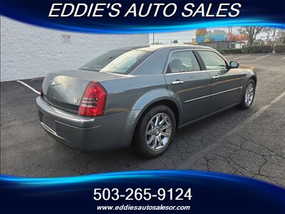 2005 Chrysler 300 C *** WITH LOW MILES*** - Photo 6 - Gresham, OR 97080