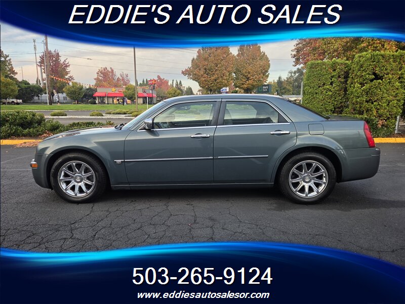 2005 Chrysler 300 C *** WITH LOW MILES***   - Photo 1 - Gresham, OR 97080
