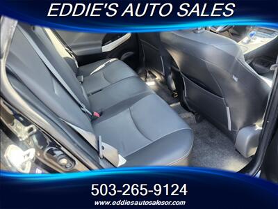 2012 Toyota Prius Four   - Photo 11 - Gresham, OR 97080