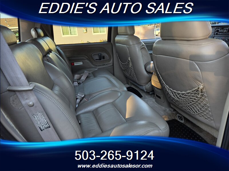 1999 Chevrolet Tahoe LS - Photo 18