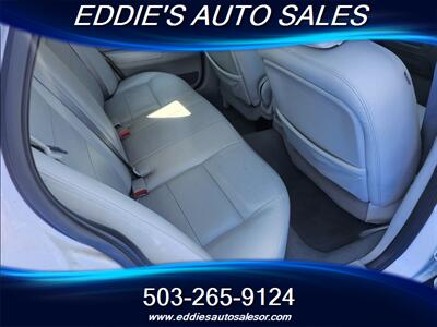 2004 Ford Crown Victoria LX  LOW MILES   - Photo 11 - Gresham, OR 97080