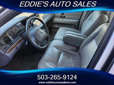 2004 Ford Crown Victoria LX  LOW MILES   - Photo 10 - Gresham, OR 97080