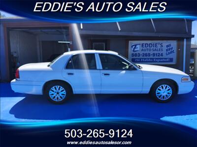 2004 Ford Crown Victoria LX  LOW MILES   - Photo 1 - Gresham, OR 97080