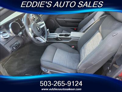 2008 Ford Mustang V6 Deluxe      ((34k miles))   - Photo 16 - Gresham, OR 97080