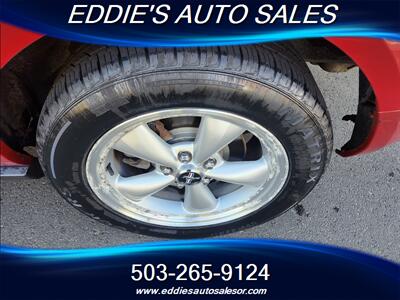 2008 Ford Mustang V6 Deluxe      ((34k miles))   - Photo 8 - Gresham, OR 97080