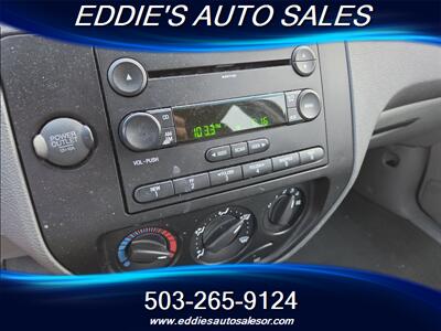 2005 Ford Focus ZXW SE   - Photo 16 - Gresham, OR 97080